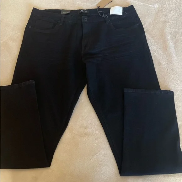 Kenneth Cole Tapered Fit Straight Leg Jeans - Size 44x32 - Picture 10 of 16